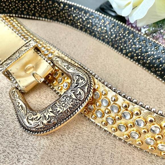 Women’s Rhinestone Gold Buckle Studded Belt - Picture 9 of 12
